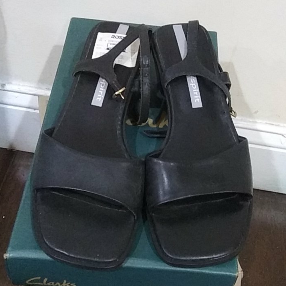Leather black heels
